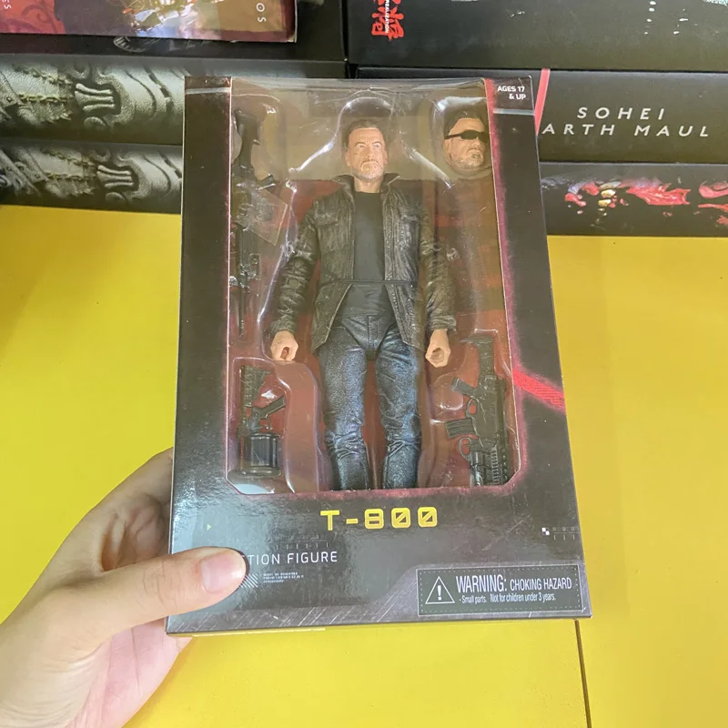 

18cm NECA Terminator T-800 Action Figure Dark Fate Arnold Schwarzenegger Sarah Connor Christmas Doll Collectible Model Toy Gifts