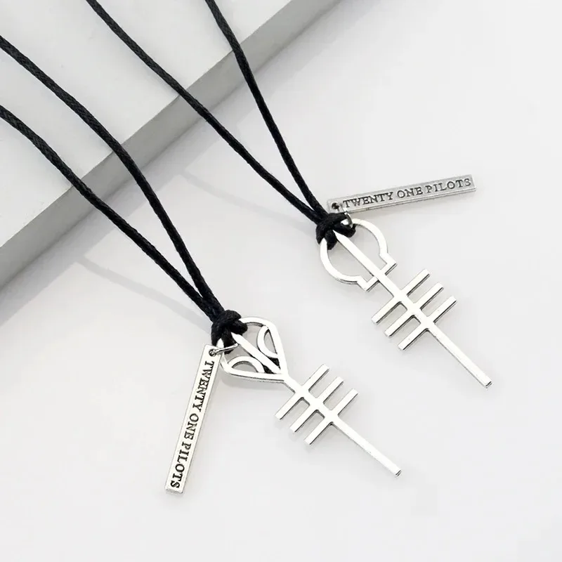 -Twenty One Rock Band Necklaces & Pendants Cord BFF Best Friends Skeleton Necklace Punk Men Women Music Hip Hop Jewelry