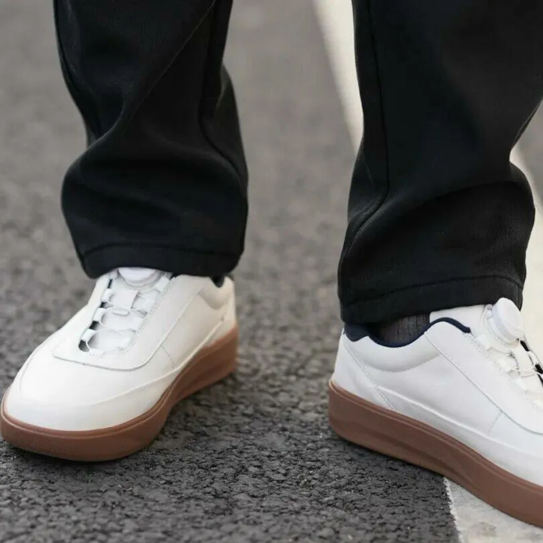 

Мужские повседневные туфли De Xin Series из натуральной кожи, спортивный ретро-стиль, с противоскользящей подошвой и поворотной застежкой, черные, из высокотехнологичной кожи