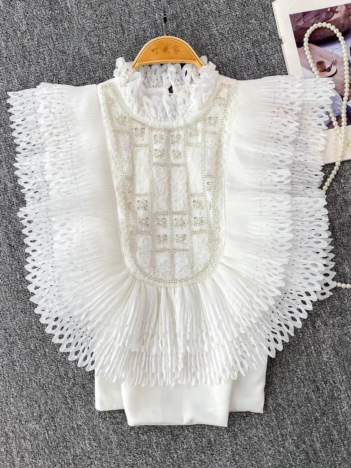   เสื้อผู้หญิงทรงสลิมสำหรับฤดูร้อน ปักลายวิจิตรแบบเกาหลี สไตล์ลำลอง สีพื้น