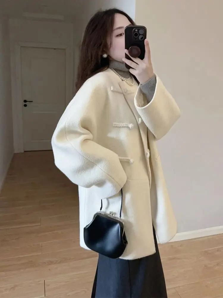 

Новое шерстяное пальто в китайском стиле с застежкой на пуговицы для женщин осенью и зимой 2025 года, маленькое шерстяное пальто в стиле ретро высокого класса