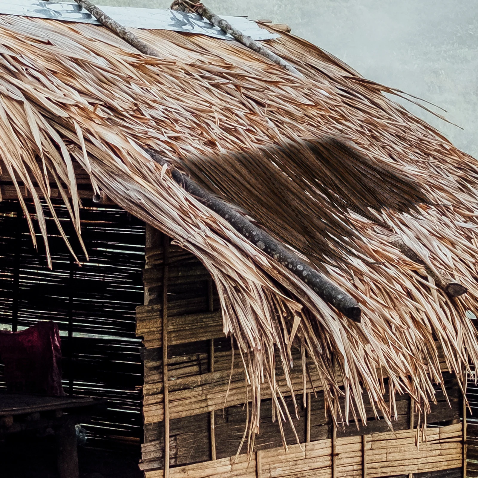 

Artificial Straw Roof Pe Material Natural Color Garden Patio Decoration Simulation Thatch Roofing Landscape Cover Uv Resistant