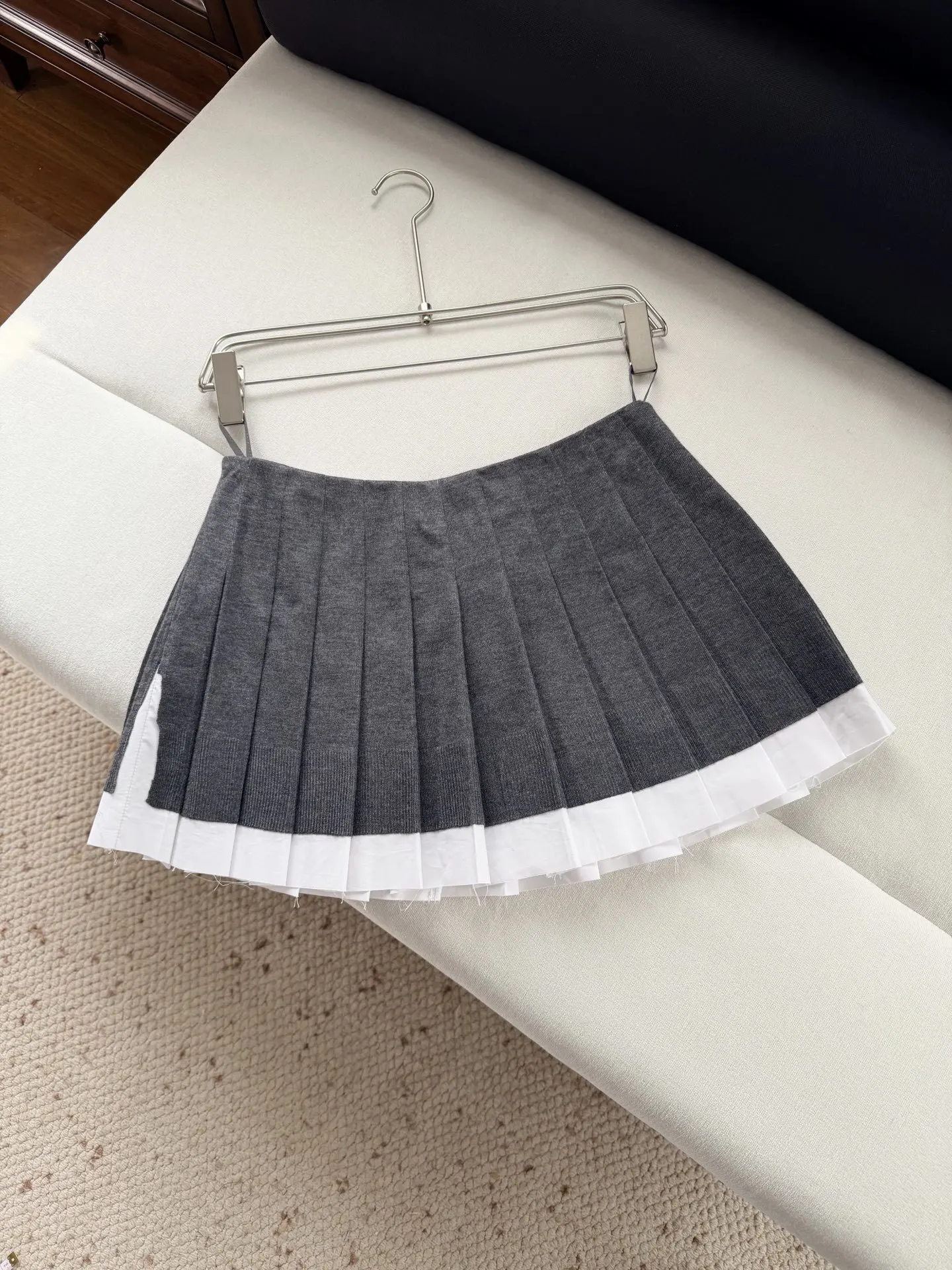 2026 Spring/Summer New High Quality Fashion Elegant Wool Knitted Composite Poplin Cotton Fake Two piece Hundred Fold Half Skirt