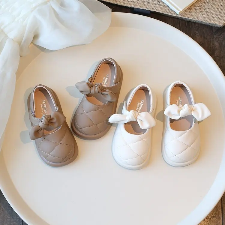 

Кожаные туфли принцессы для девочек, детские туфли на плоской подошве, весенне-осенняя модная детская повседневная обувь Мэри Джейн с бантом, однотонная универсальная новинка