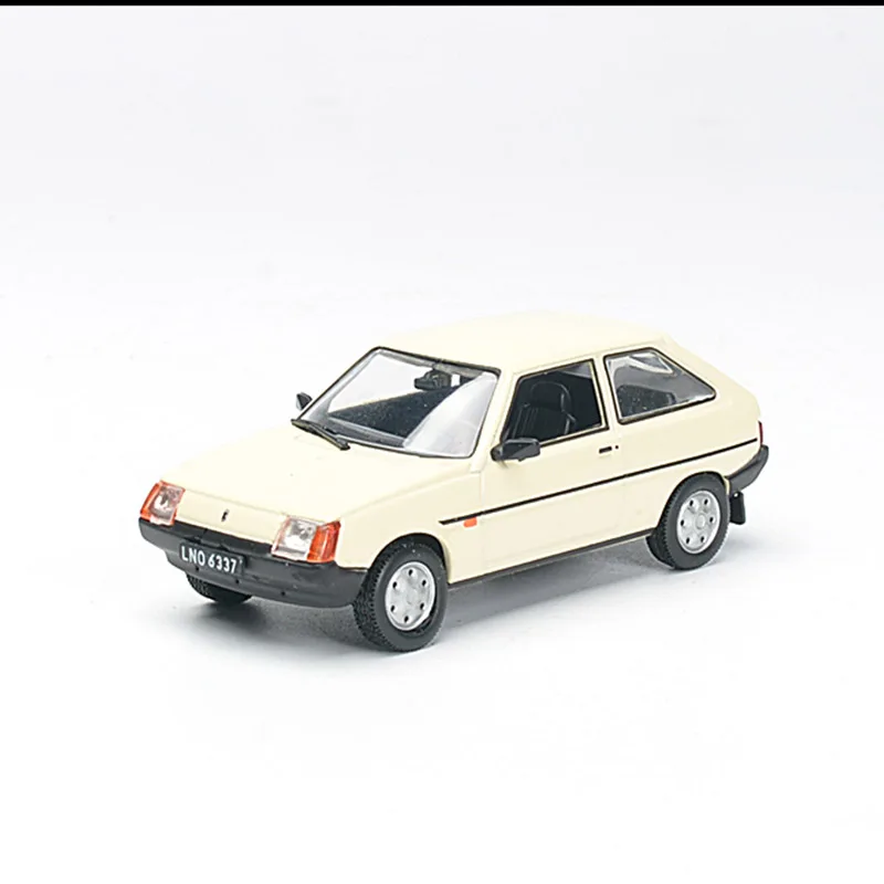 

Diecast 1:43 Scale Zaporozhets 1102 Sedan Simulation Alloy Car Model Static Display Collectible Toy Gift Souvenir Decoration