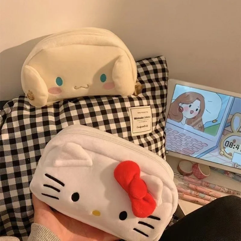 سانريو مرحبا كيتي مقلمة كرتونية لوازم القرطاسية سعة كبيرة حقيبة التخزين Kawaii حقيبة مستحضرات تجميل هدية عيد ميلاد لفتاة