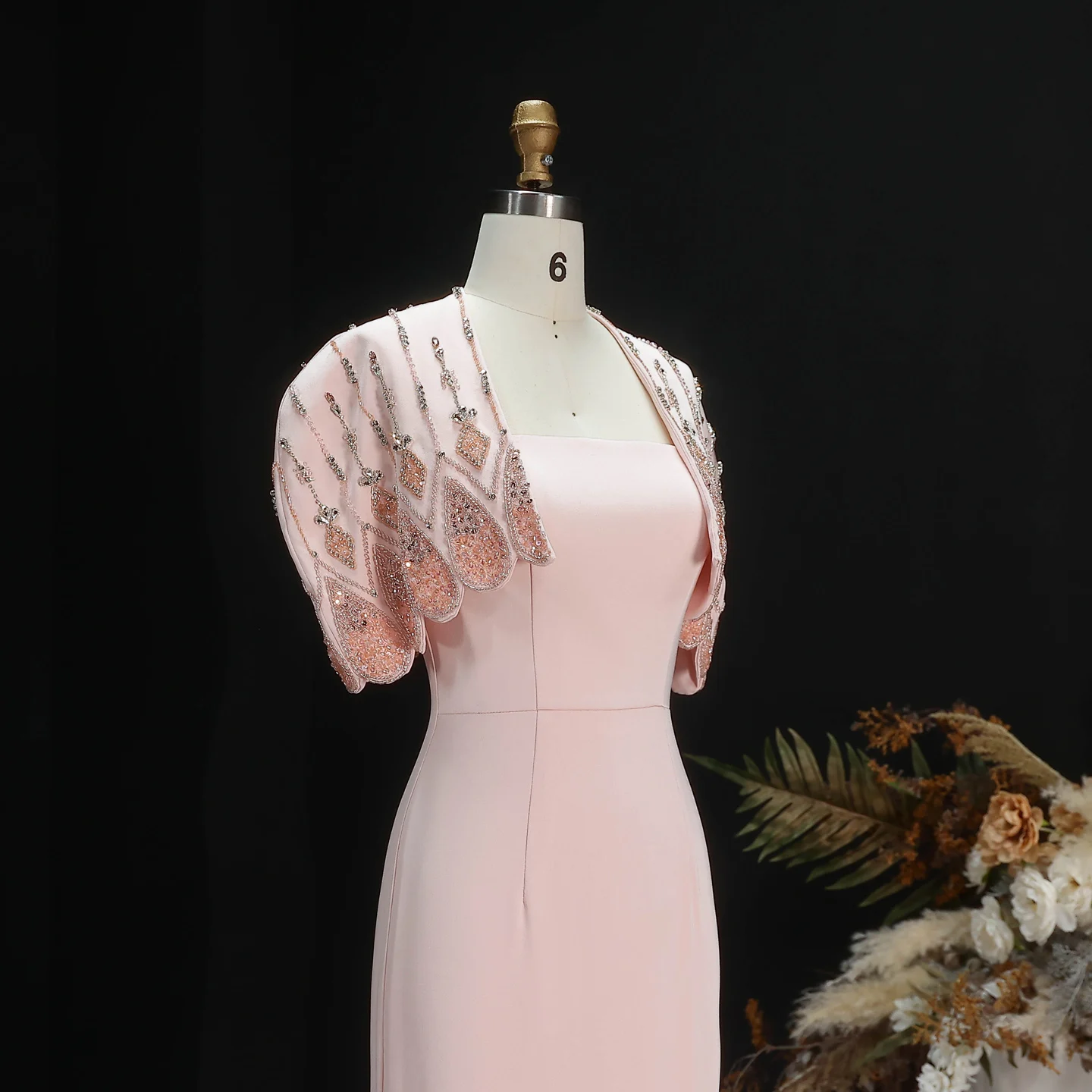 Sharon Said Rosa Langes Formelles Abendkleid mit Cape Luxuriös Perlenverziertes Elegantes Hochzeitsgast-Partykleid für Damen SS302 Maßanfertigung – Detail 10