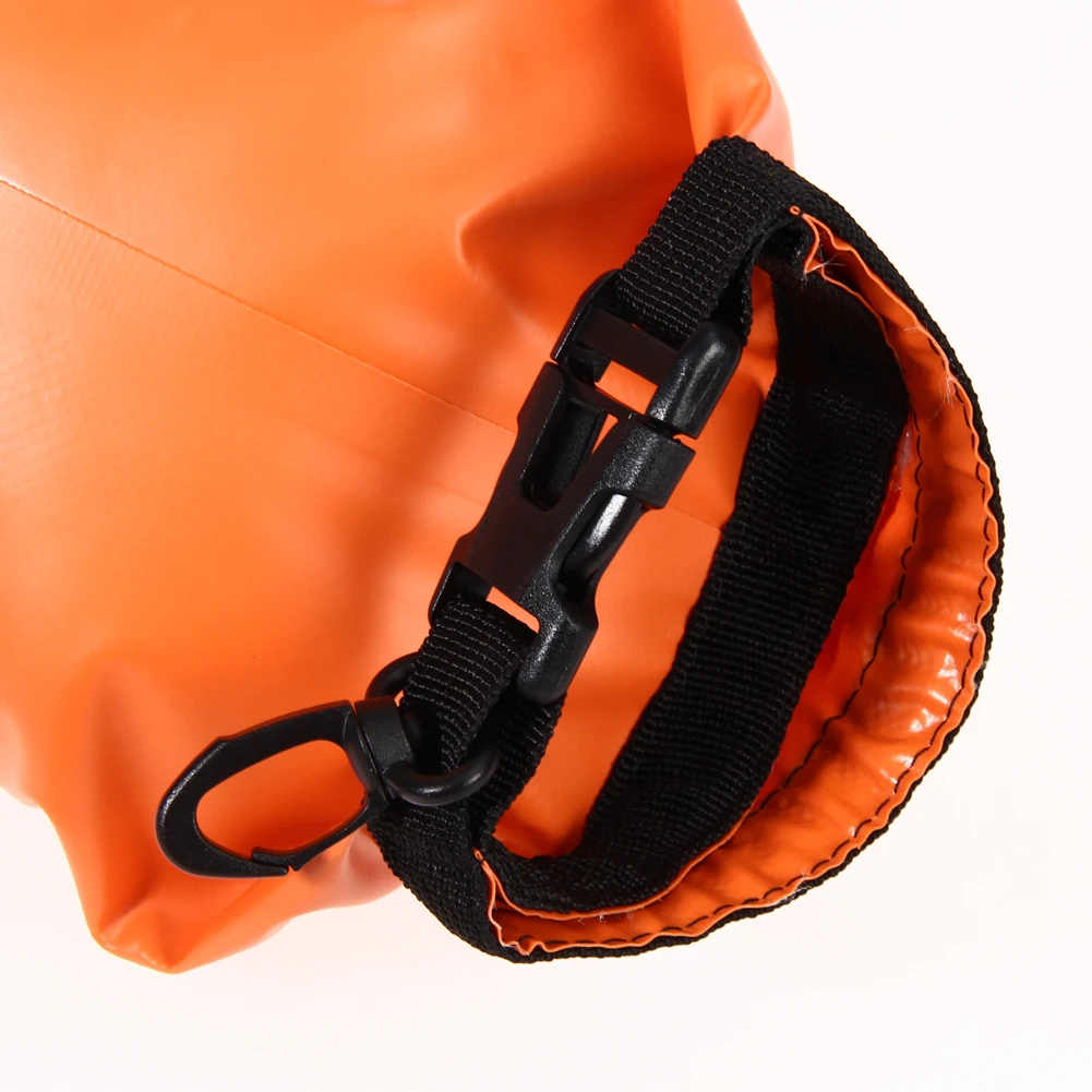 Borsa impermeabile da 2 litri Borsa da acqua ultraleggera galleggiante per vela Borsa da nuoto Borsa da kayak ultraleggera per rafting per immersioni all'aperto