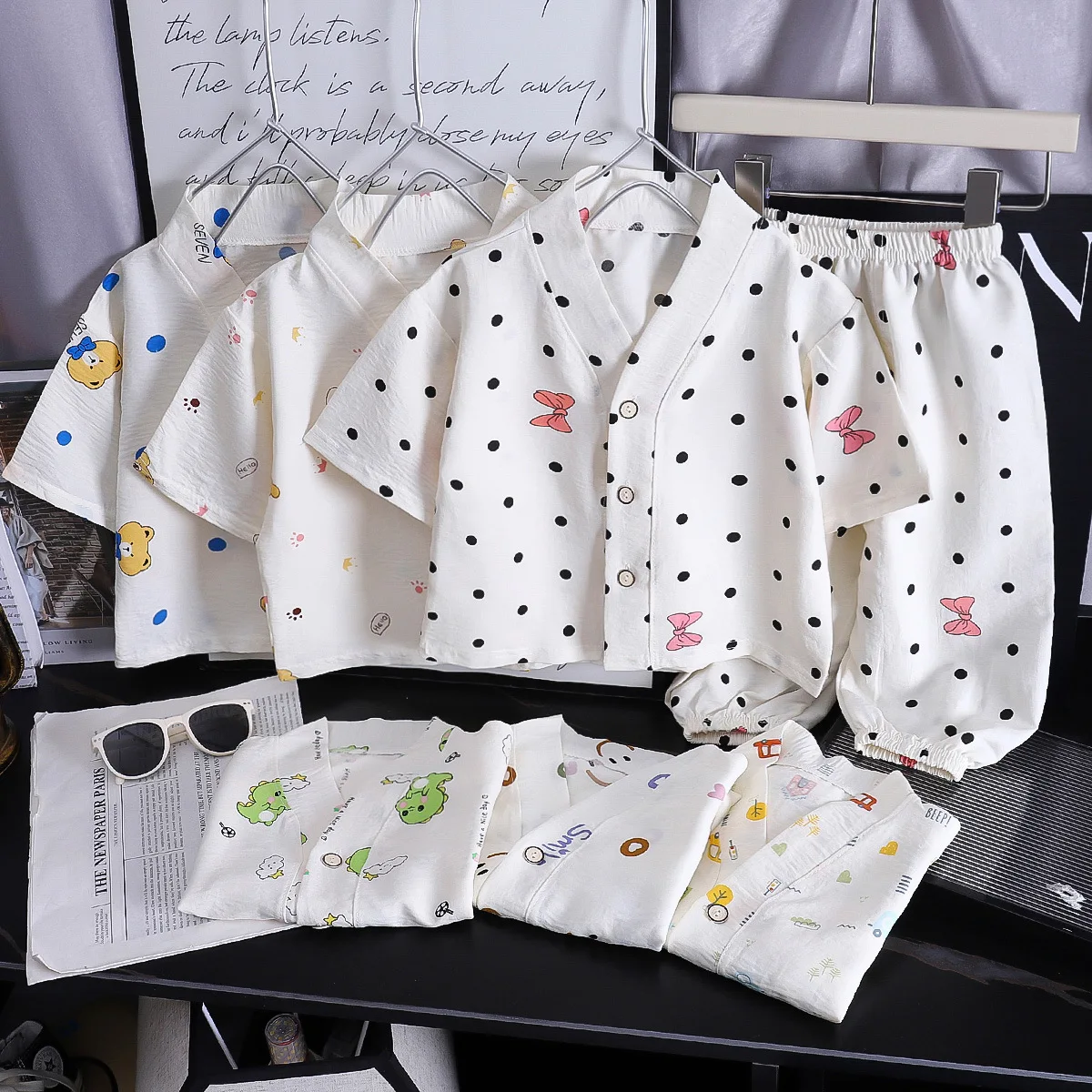 Kids Summer Thin Pajamas Set Boys Girls Cute Cartoon Print Short Sleeve V-neck T-shirt + Pants Sleepwear Baby Leisure Loungewear