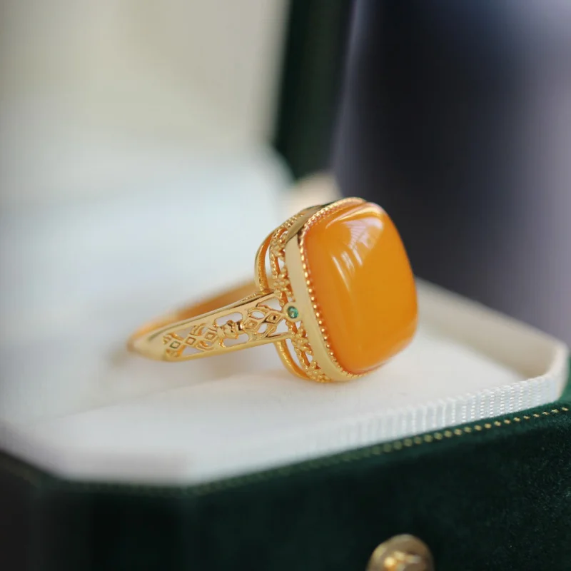 Natural Amber Large S925 Sterling Silver Inlaid Chicken Fat Yellow Old Wax Square Open Ring