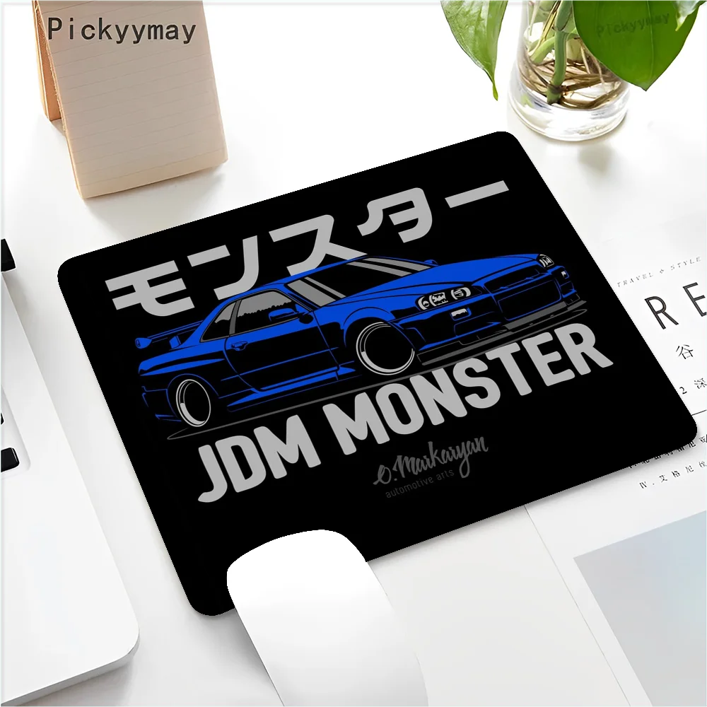 Japan JDM Sports CarsRubber Small Desktop Desk Mat Kawaii Gaming Accessories studenti Writing Pad per PC Mouse Carpet