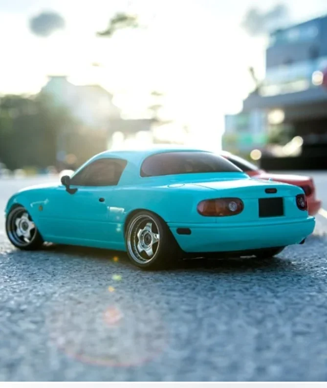 Brinquedos ldrc ld1804 1/18 rtr 2.4g 4x2 carro de deriva de controle remoto motor escovado esc servo sistema de luz rc carro de corrida veículo acabado