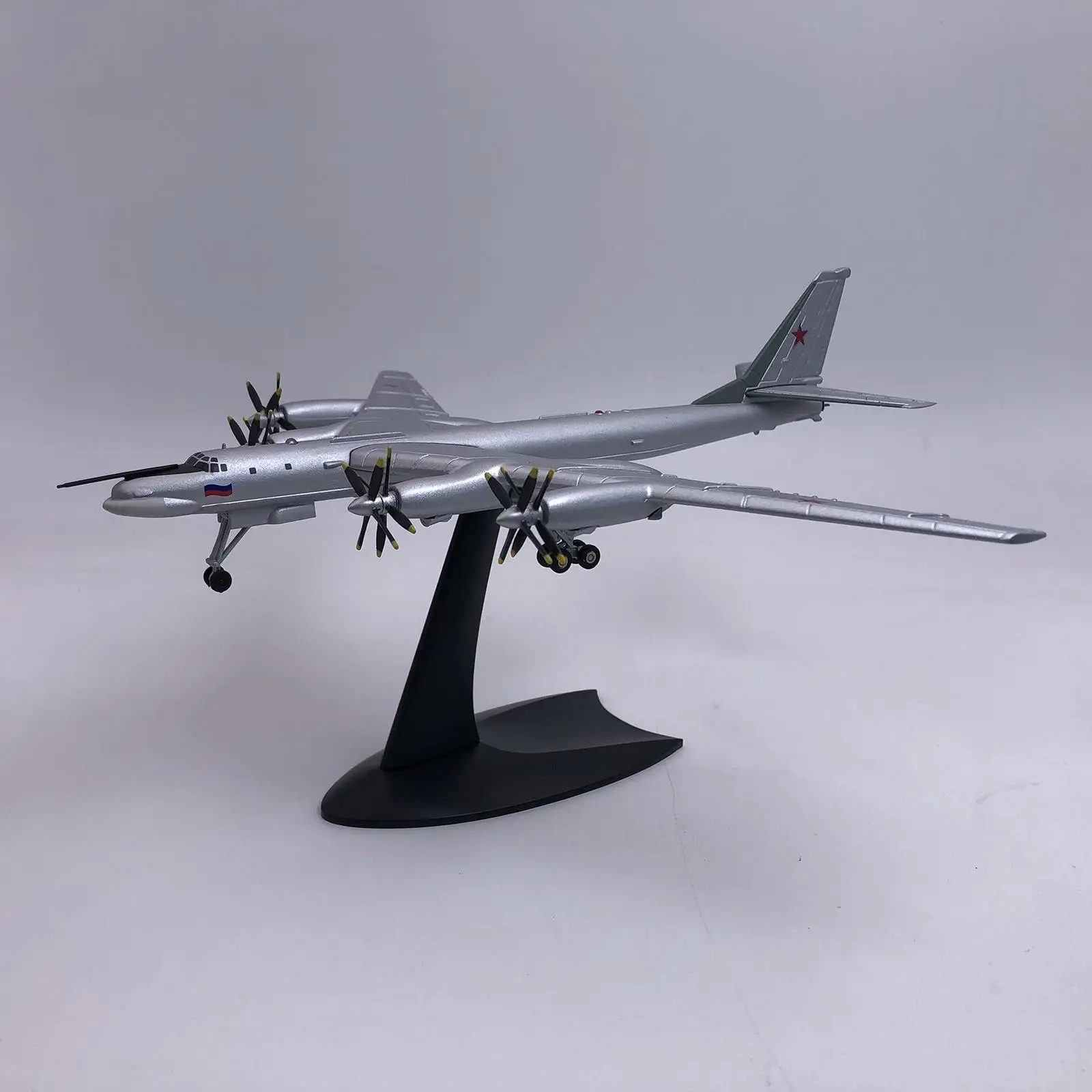 Plane Model Diecast Metal Amer 1:200 Russian TU 95MS Simulation for Collection Commemorate Kid Collectible Display Birthday Gift