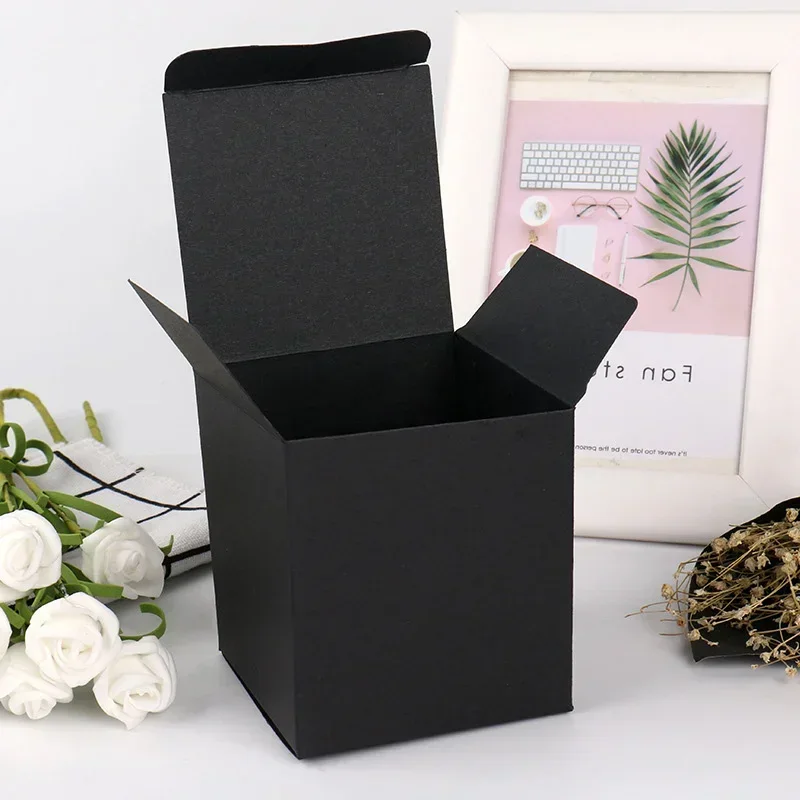 Paquete de 15 Cajas de Regalo Cajas de Cartón Blanco de Papel Kraft con Tapas Caja de Regalo Cuadrada Ideal para Regalos, Fiestas, Cumpleaños, Bodas (10 x 10 x 10 cm