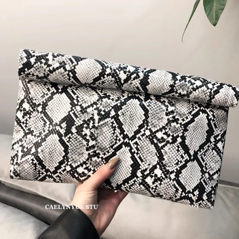 Snake Pattern Design Soft PU Leather Rolled Edge Clutch Bag Women Handbag Retro Casual Makeup Women Bag Cip Bag