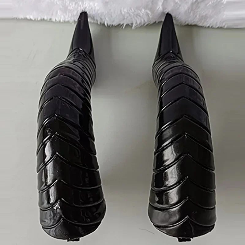 New 2025 Anime Malleus Devil Demon Black Horn Cosplay Headwear A Pair Of Hair Clips Headdress Halloween Carnival Props