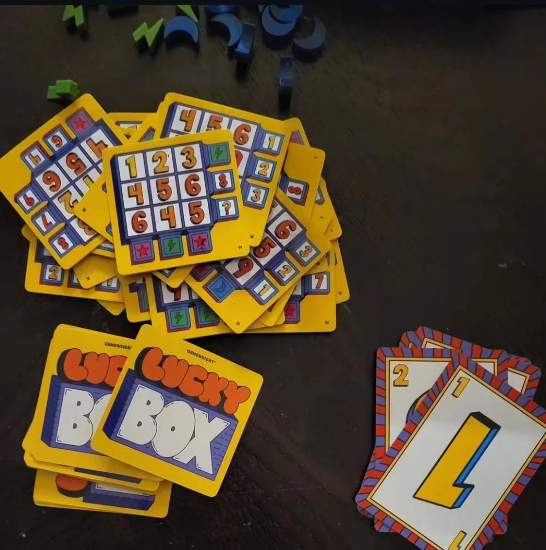 スーパーメガラッキーボックスボードゲーム 1-6 プレーヤー戦略ゲームパーティー/ファミリーテーブルゲームカードゲーム