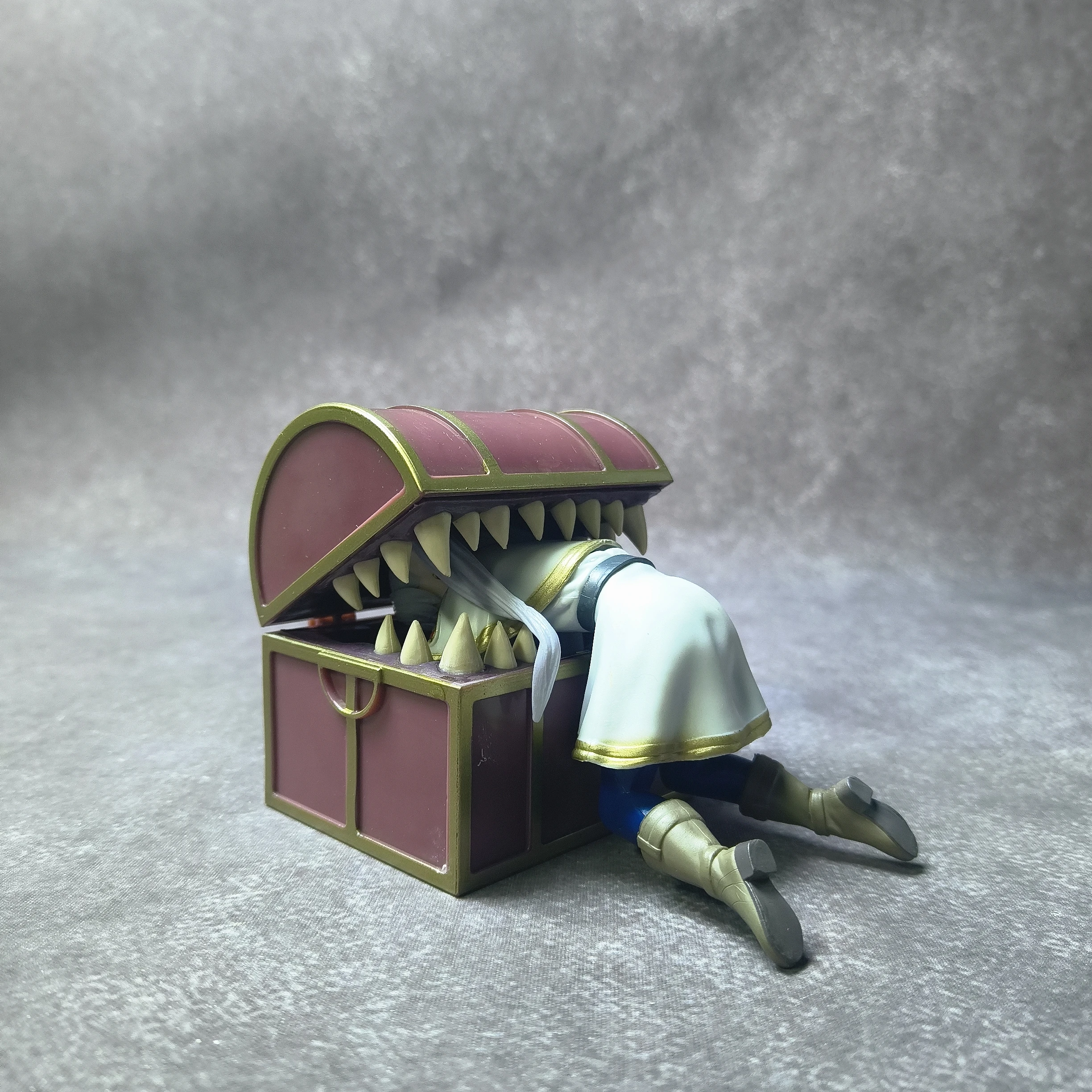 ฟิกเกอร์การ์ตูนอนิเมะ ฟรีเรน ตู้สมบัติ แอคชั่นฟิกเกอร์ ของสะสม ตกแต่งโต๊ะทำงาน ของเล่นโมเดลพีวีซี ของขวัญ