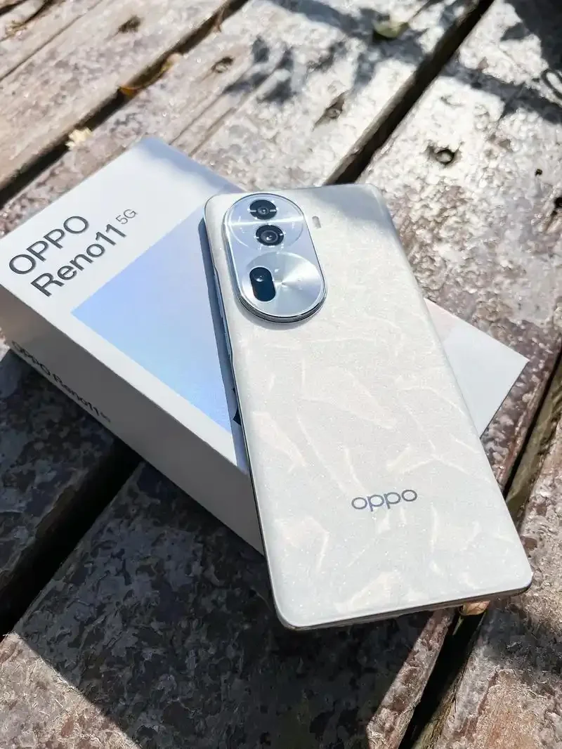 هاتف OPPO Reno11 5G الذكي CPU Mediatek Dimensity 8200 شاشة 6.7 بوصة 2412x1080px 4800mAh هاتف مستعمل