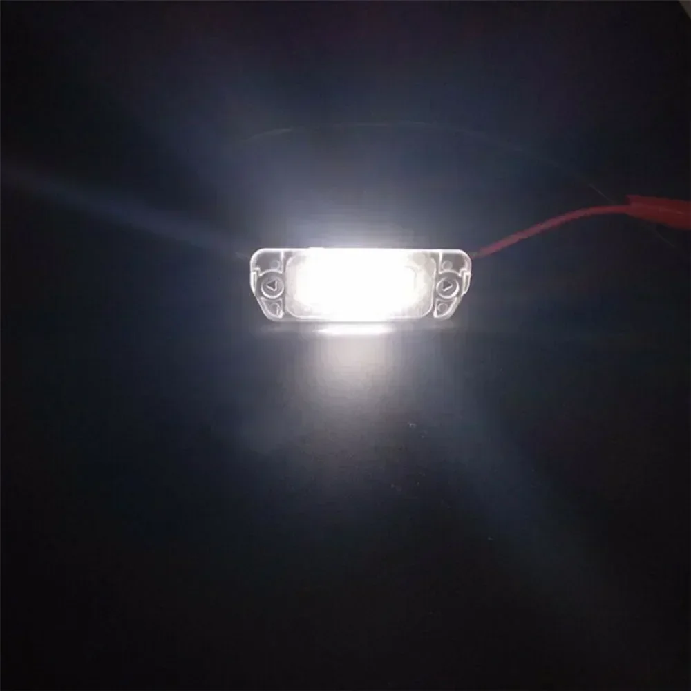 2pcs White LED License Plate Light For Mercedes-Benz ML GL R-class W164 W251 2W ABS Accessories For Vehicles images - 6