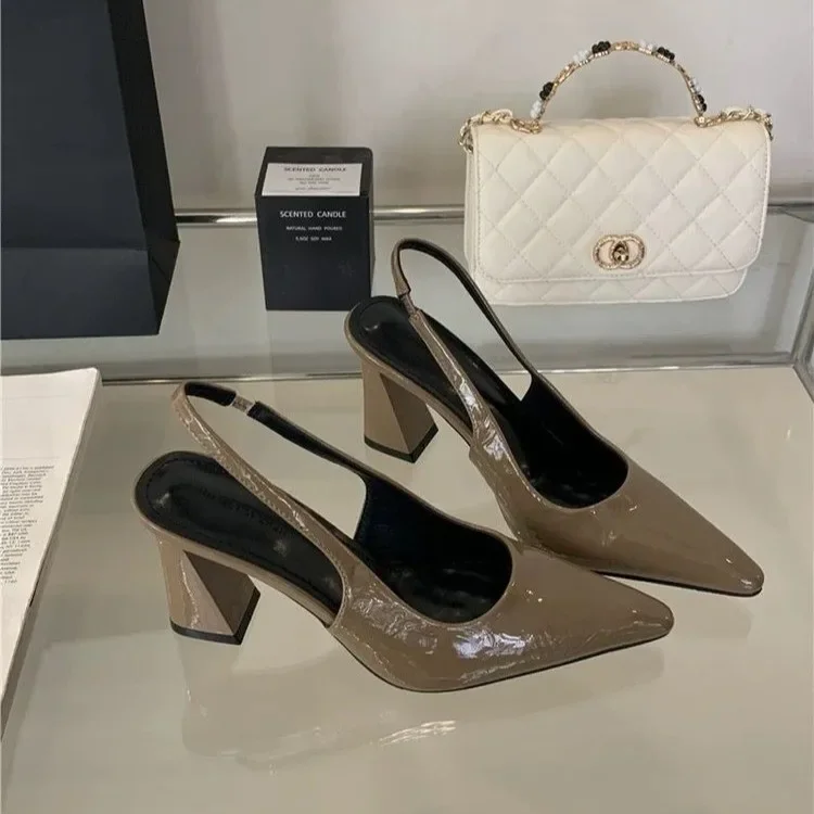 

Baotou Back Пустые сандалии на высоком каблуке, женские туфли на толстом каблуке, весна 2024, новые одинарные туфли с острым носком, черные рабочие туфли на высоком каблуке