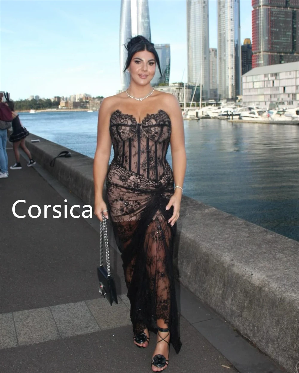 فستان سهرة دانتيل أسود حديث مخصص كلاسيكي بدون حمالات بدون أكمام لحفلات العودة للوطن أنيق سويب تراين فيستدو دي فيستا