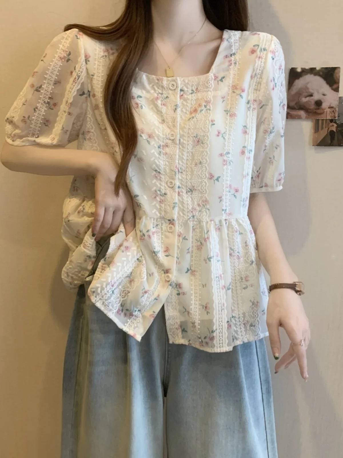 

Plus Size French Sle Fancy Lace Floral Shirt Women's Plus Size Ladies Loose Slimming Belly-Covered Short Sleeve XT650