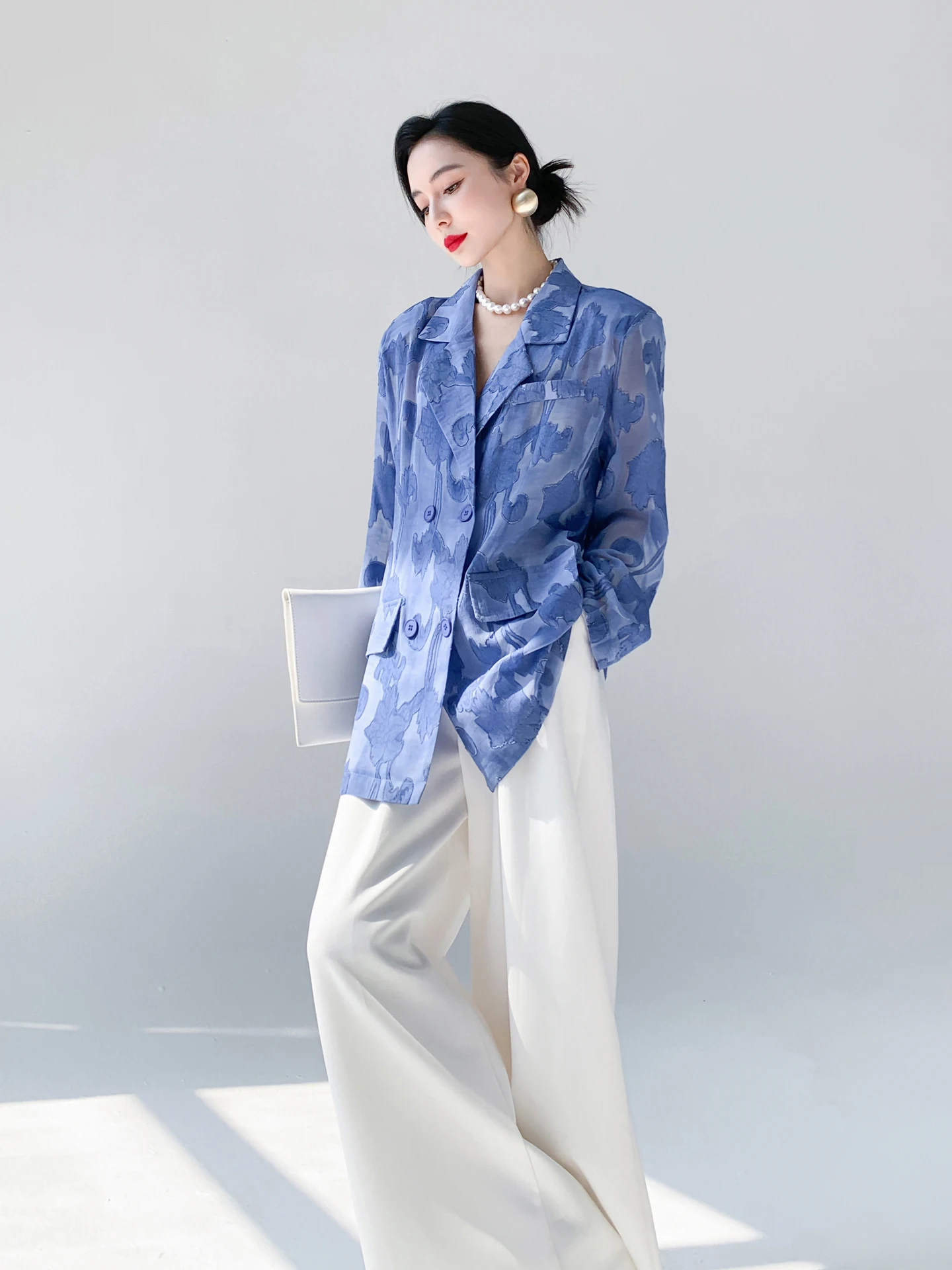 

Blue Floral Embroidery Thin Suit Women's Loose Design Commute Small Audience Personality AKSAYA Vintage Hong Kong Style