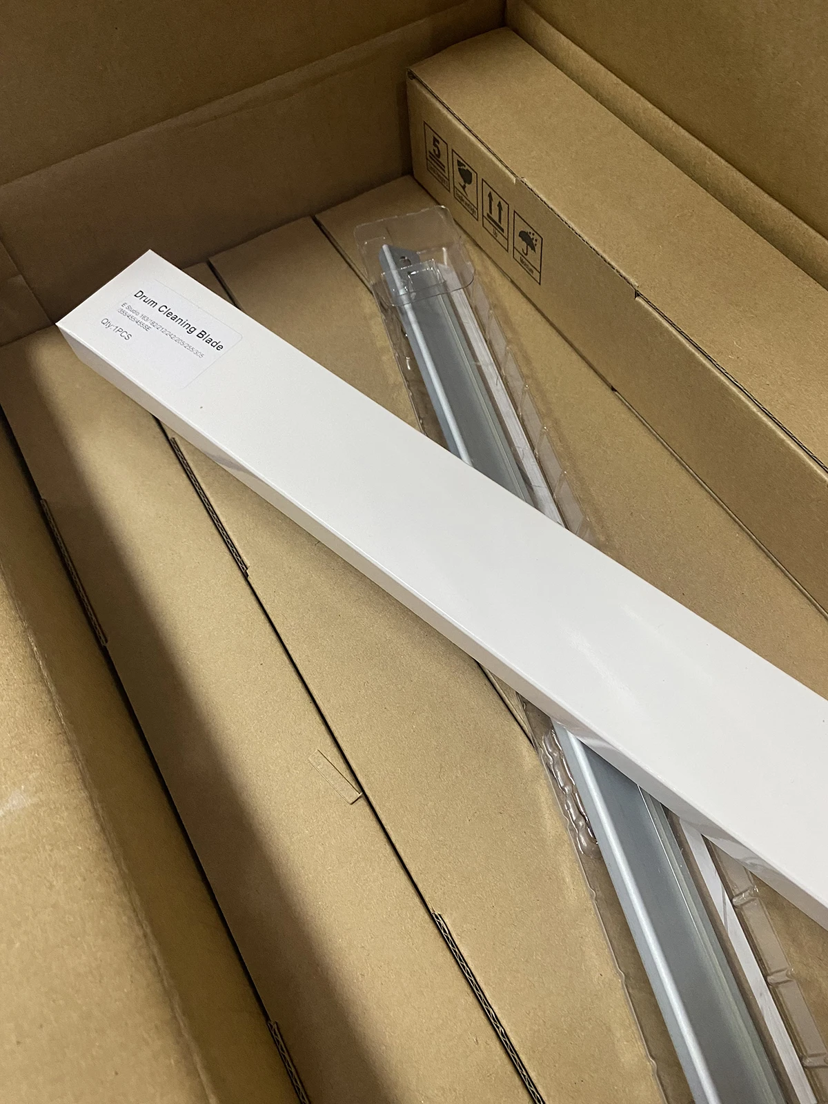 

Drum Cleaning Blade for TOSHIBA 163 165 166 167 181 182 195 200 202 203 205 206 207 212 223 225 230 232 233 237 242 243 245 255