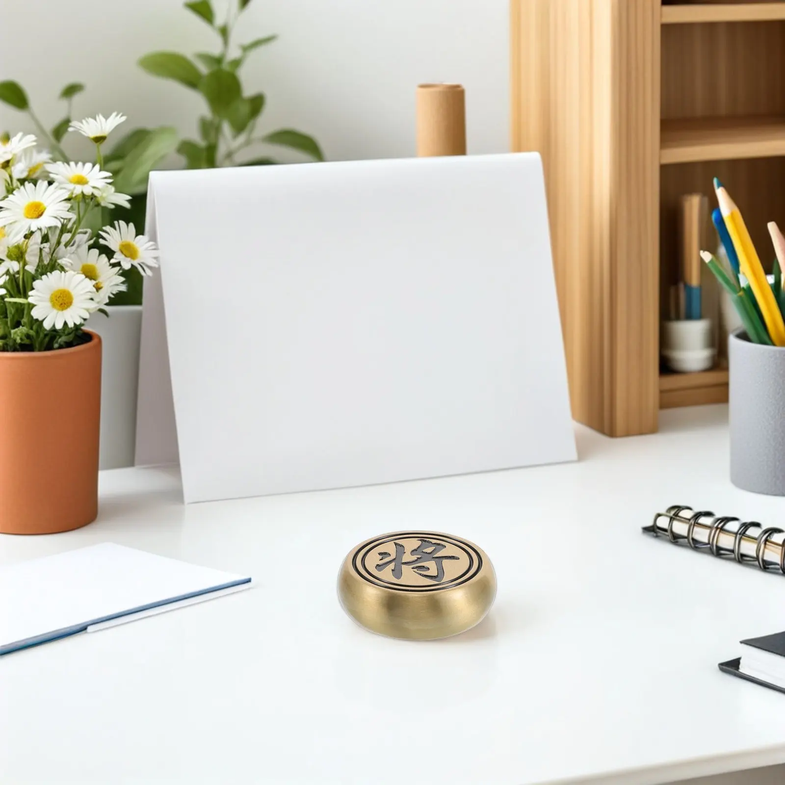 

Маленький круглый латунный пресс-папье в форме шахматной фигуры, прочный, для офисного стола, держатель для бумаги, инструмент для китайской каллиграфии и живописи, для домашнего стола