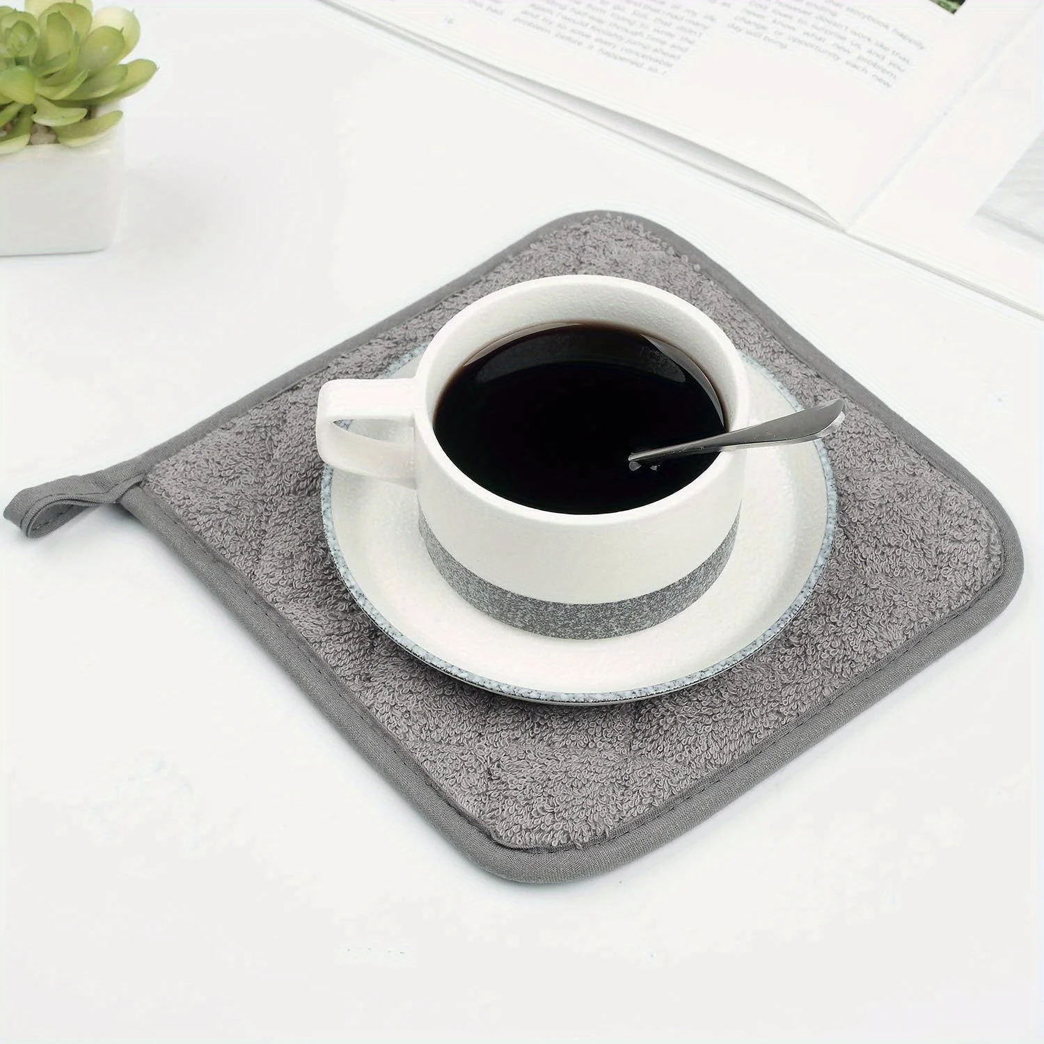 Hot pad Kitchen towel Heat Resistant Table Mat Non-slip Pot Pan Holder Pad Cushion Protect Table Tool Heat Resistant Table ﻿