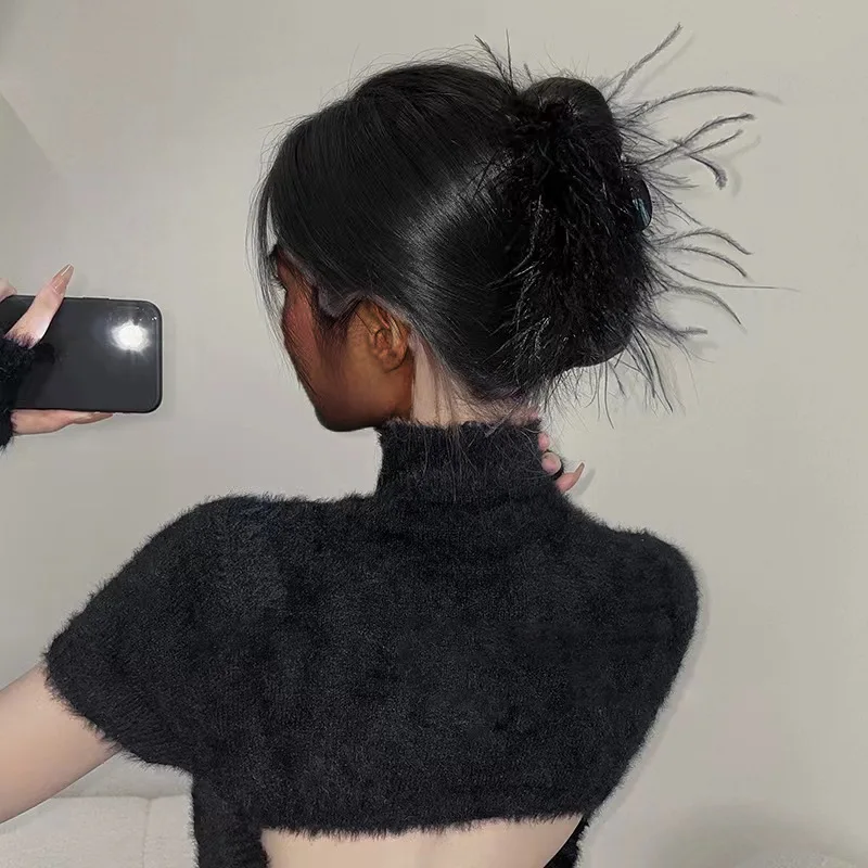 

Women shark teeth ostrich fluff hairpin headgear fashion temperament versatile Internet celebrity explosion