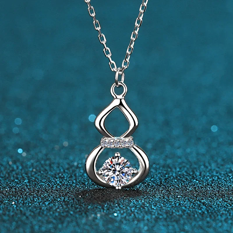 Vintage Inspired Design Platinum PT950 Gourd Neck Chain 0.5ct Moissanite Pendant Necklace for Women Fine Jewelry Party Gifts