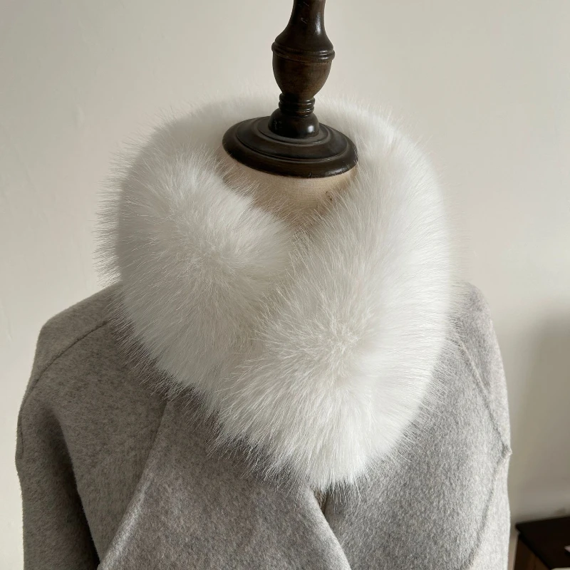 

Elegant White Faux Fur Collar Stylish Neck Warmer for Winter Coat Decoration Chic Accessory for Women Fashion