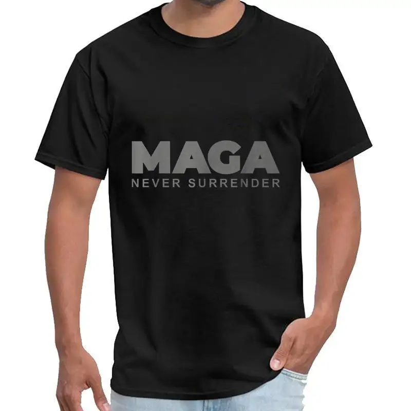 Camiseta 100% de algodón con cuello redondo, camiseta de inauguración de Never Surrender del presidente Trump MAGA de Color oscuro, bonita camiseta elegante