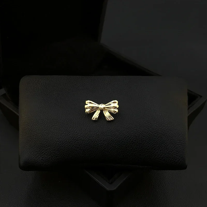 

New Bowknot Brooch Women's Anti-Exposure Suit Collar Pin Fashion All-Match Neckline Fixed Buckle Clothes Accessory Jewelry 5313