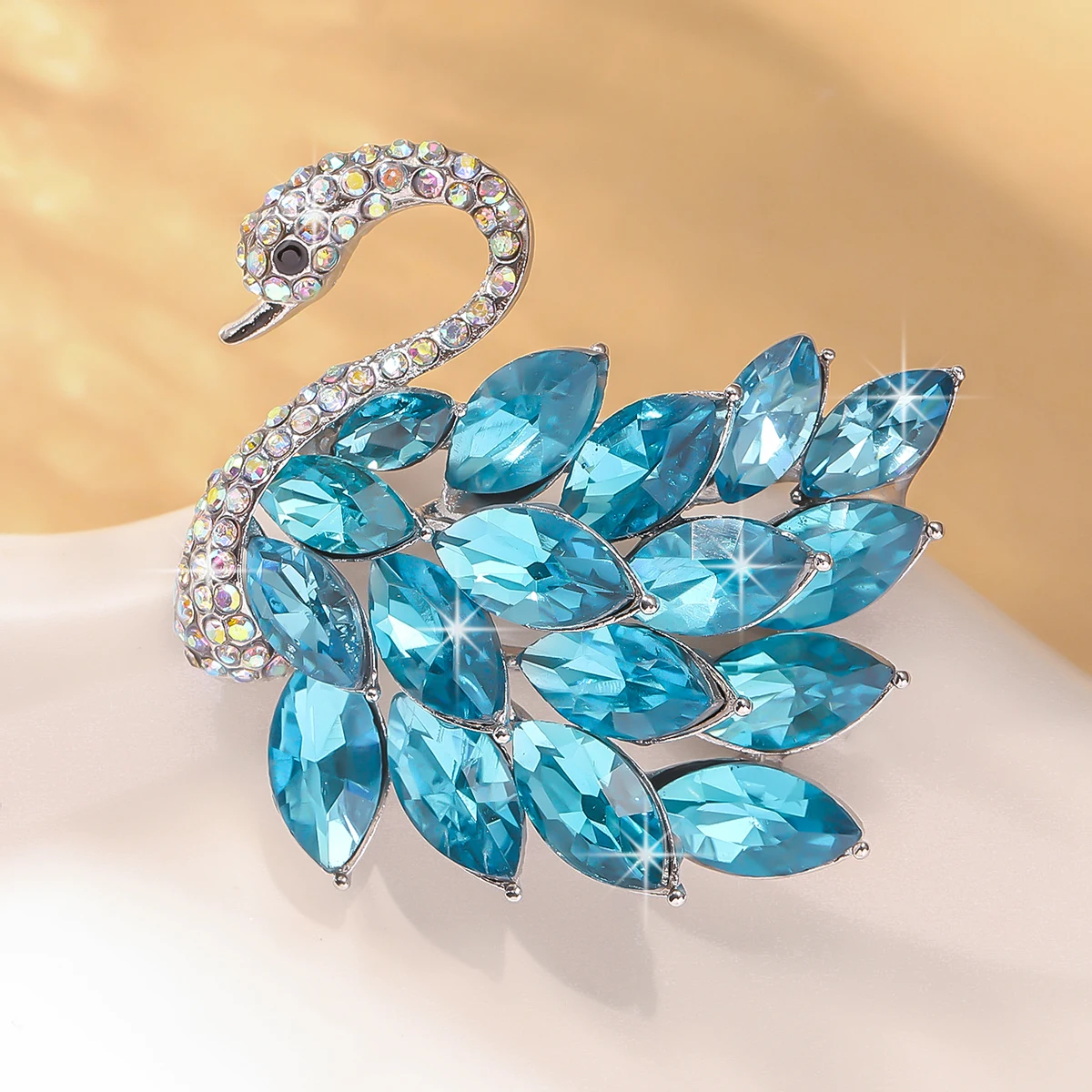 Elegant Crystal Swan Brooch for Women and Girls - Sparkling Rhinestone Animal Pin-804014