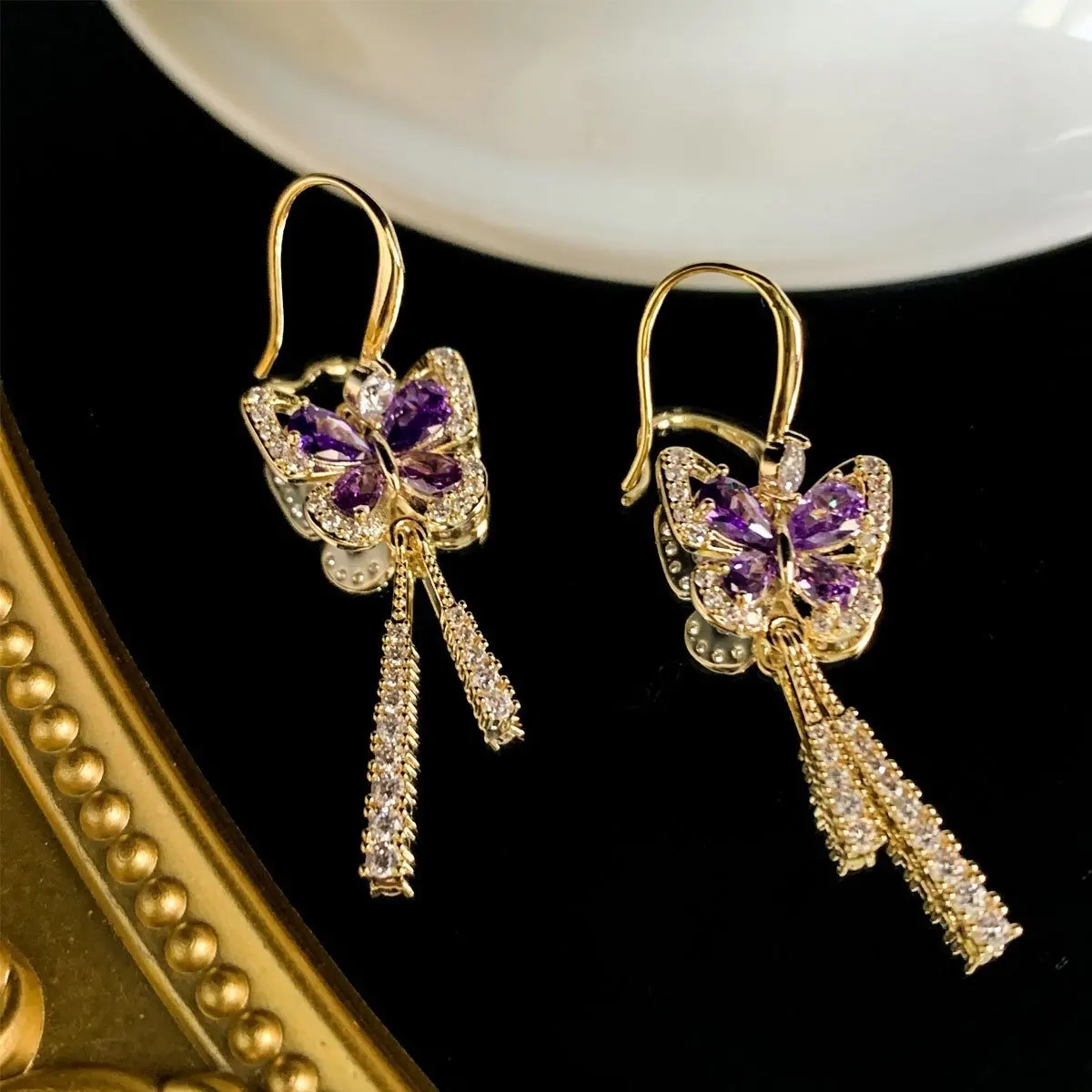 New Lnlaid Zircon Purple Crystal Pearl Silver Colour Butterfly Earrings Women Fashion Earrings Jewelry Party Gift