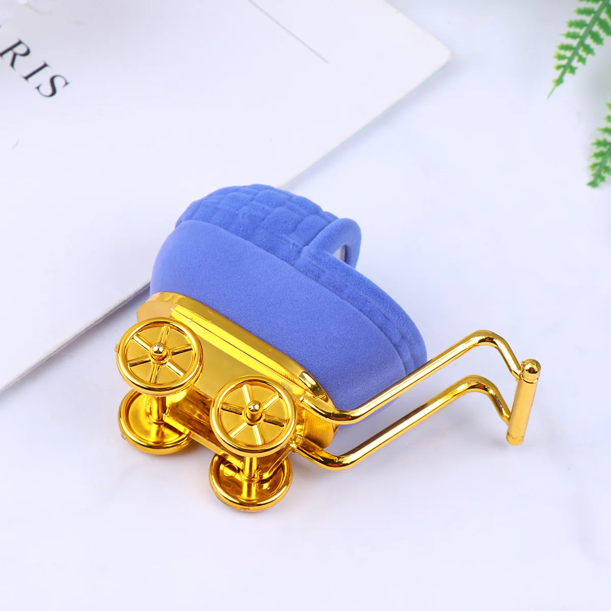 

Креативная шкатулка для драгоценностей в форме тележки, модный изысканный чехол для колец, чехол для хранения ушей для женщин и девочек, чехол для ювелирных изделий в форме тележки