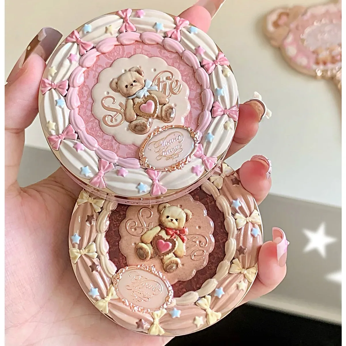 フラワーノーズ スウィーティーベアコレクション 4色コンシーラーパレット 6.4g ブライトンハイカバークリーム ナチュラルフェイスメイクアップコスメティック