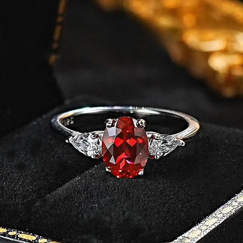 

Новое женское кольцо с голубиным красным шаром 1,5 карата, серебро 925 пробы, комплект из трех камней с покрытием из серебра 925 пробы, повседневные ювелирные изделия