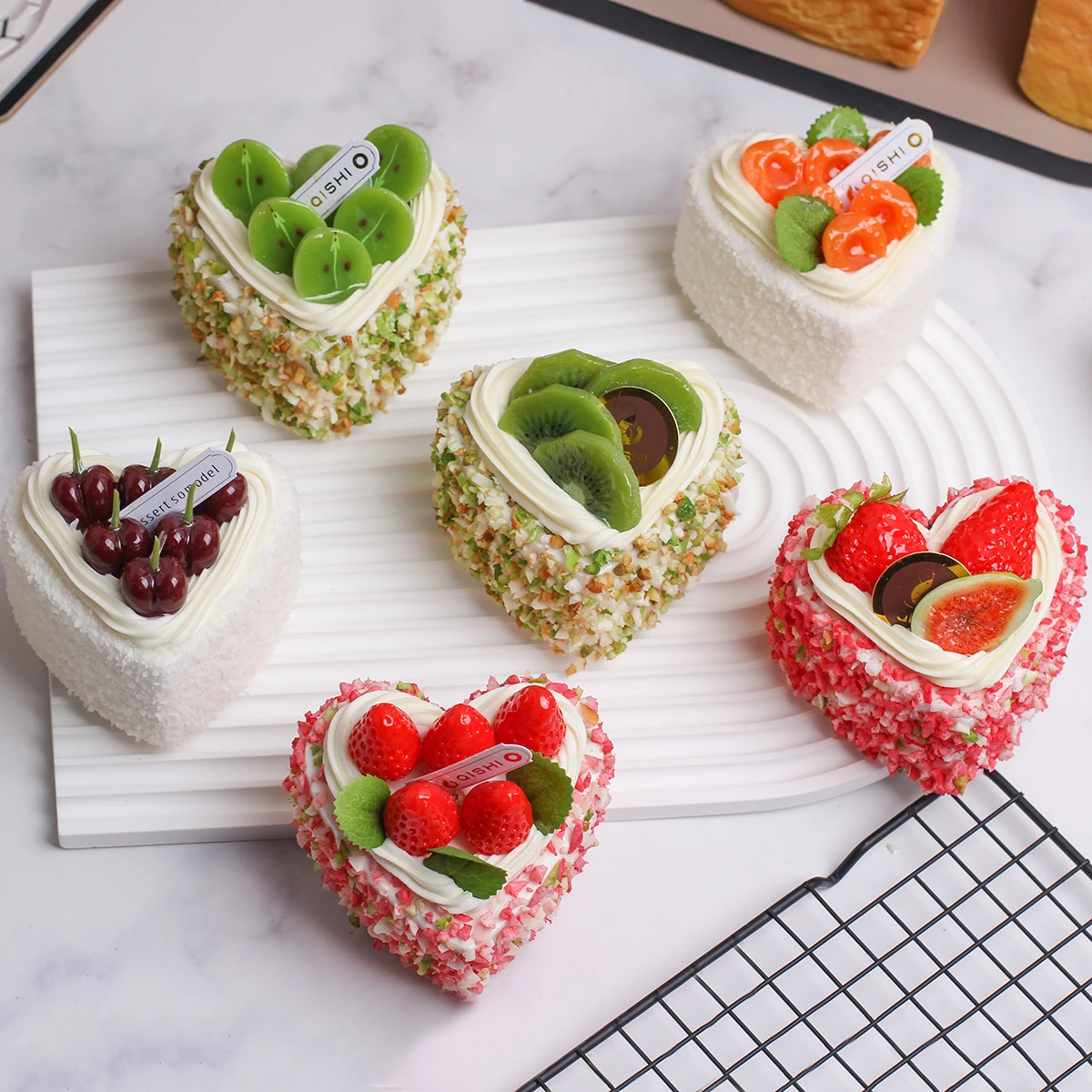 1PCArtificial Heart Shaped Fruit Cake Mold Realistic Food Decoration Photography Food Simulation Cake Model Tea Table Decoration