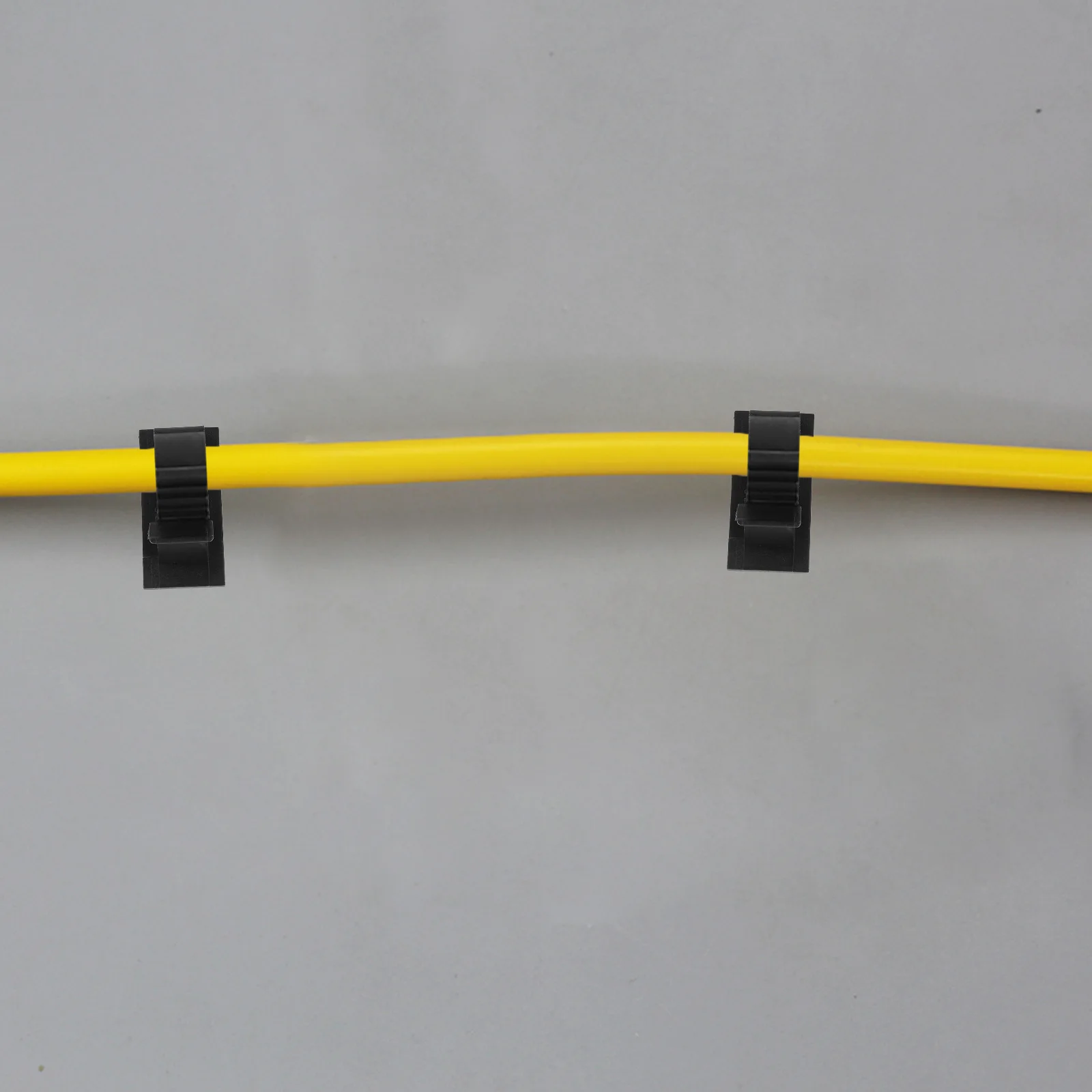 

50Pcs Plastic Pipe Clips Self Adhesive Mounting Clamps for Hoses Cables Tubes Support Clamp Assortment Kit for Residential