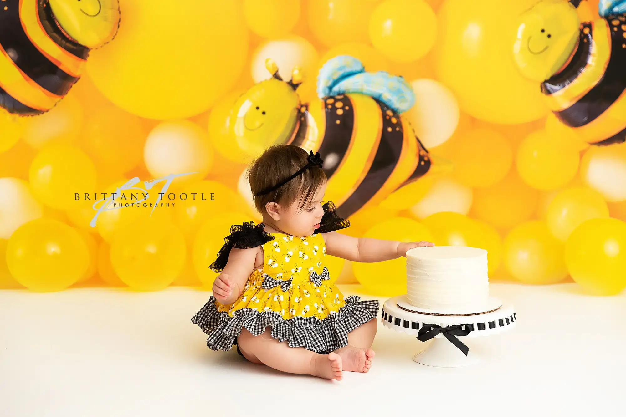 Spring Bee Backdrops Kids Baby Photography Adult Child Photocall Decors Birthday Cake Smash Backgrounds