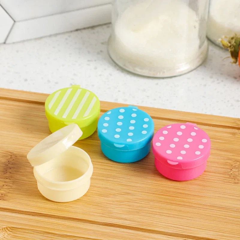 

4Pcs Portable Mini Soy Sauce Bottles Lunch Box AccessoriesTravel-Sized Seasoning Containers for Picnic, Office, and Outdoor Use