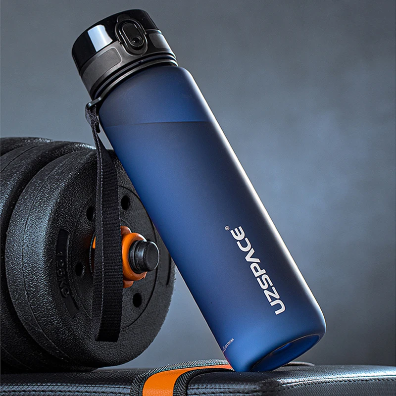 Convenient, durable, and reliable 1000ml frosted plastic water bottle for active lifestyles - perfect for outdoor adventures, tr