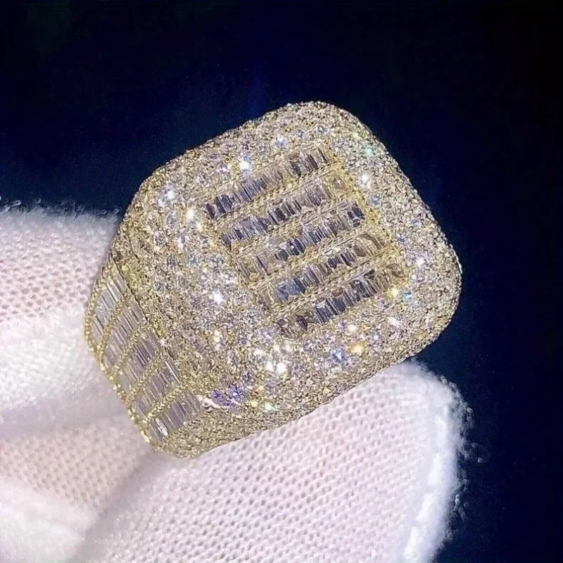 Luxuriöser Goldfarbener Ring mit Eingelegten Weißen CZ-Steinen für Damen, Modischer Quadratischer Alltags- und Partyschmuck