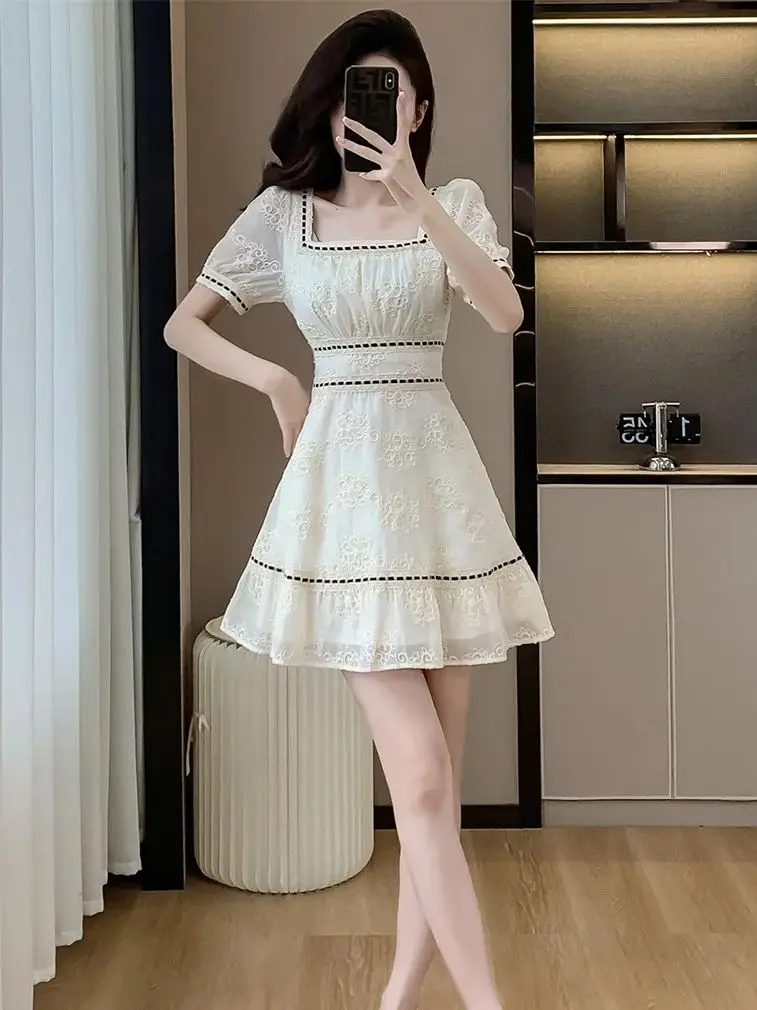 Gentle Wind Sweet Puff Sleeve Square neck Mini Dress Female Summer New Lace Splicing Embroidery Slim Short Dress Vestidos