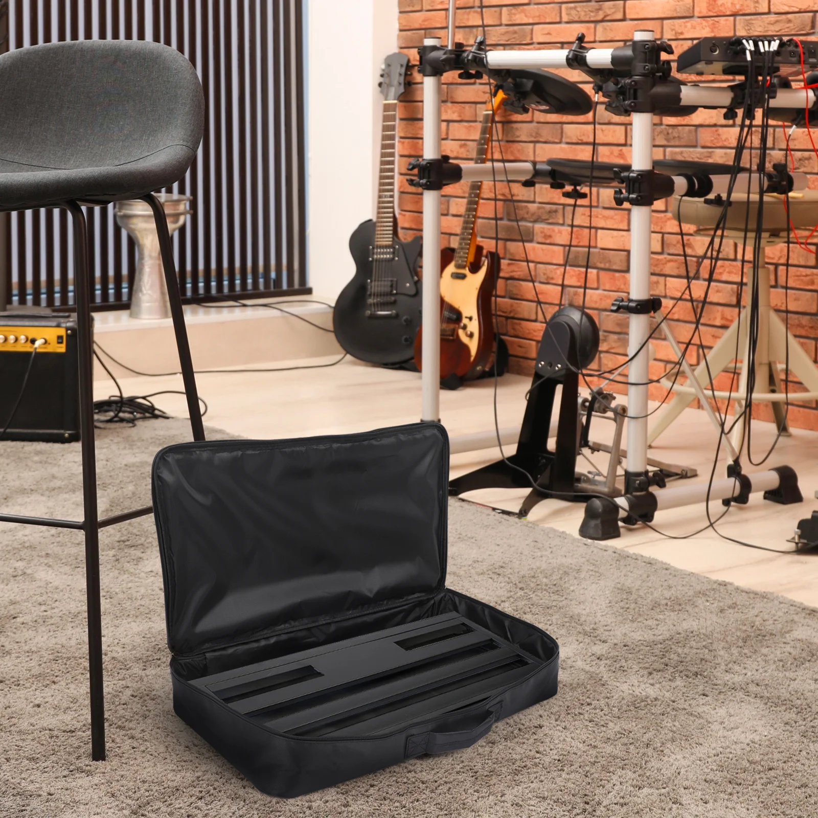 

Guitar Effect Pedalboard Storage Bag Black Nylon Fabric Durable Pedal Carry Case Comfortable Handle Non-Slip Zipper Pouch