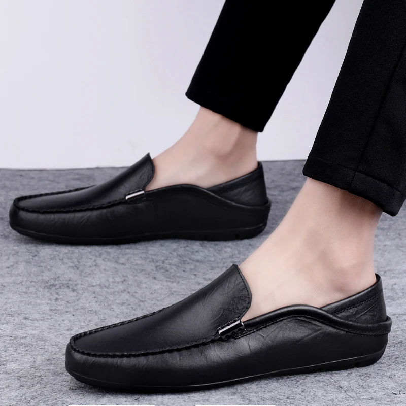 Size 37-45 Breathable Genuine Leather Loafers Men Hot Sale Flat Men Shoes Classic Driving Shoes Fashion Casual Summer Moccasins